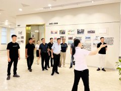 <b>参观交流，赋能成长</b>